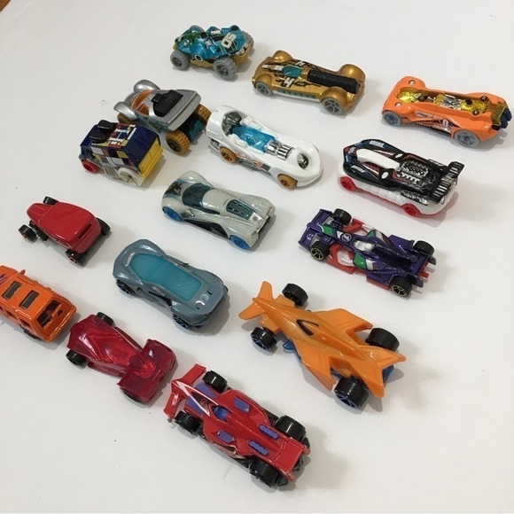Mattel Vehicles Hot Wheels Diecast Car Lot of 15 Cars Vehicles - Picture 6 of 15
